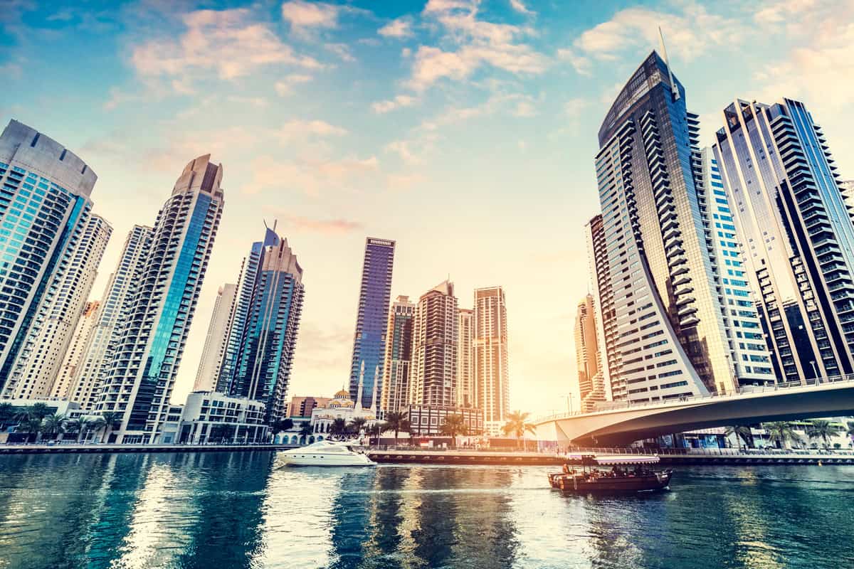 Dubai ingatlan befektetés 2026-ban: hozamok, kockázatok és jogi tudnivalók magyar befektetőknek – 1. rész